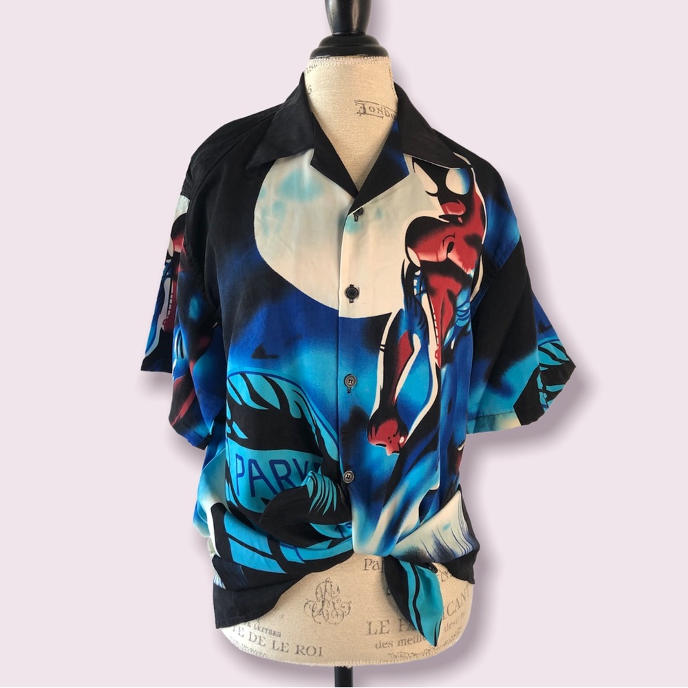 NWT Spider-Man Button Down Short Sleeve Tee Medium